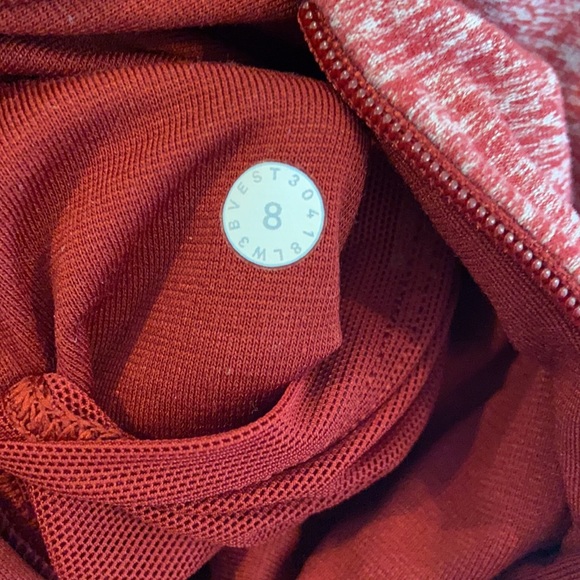 Lululemon Run Briskly half-zip, red, size 8 - Picture 8 of 8
